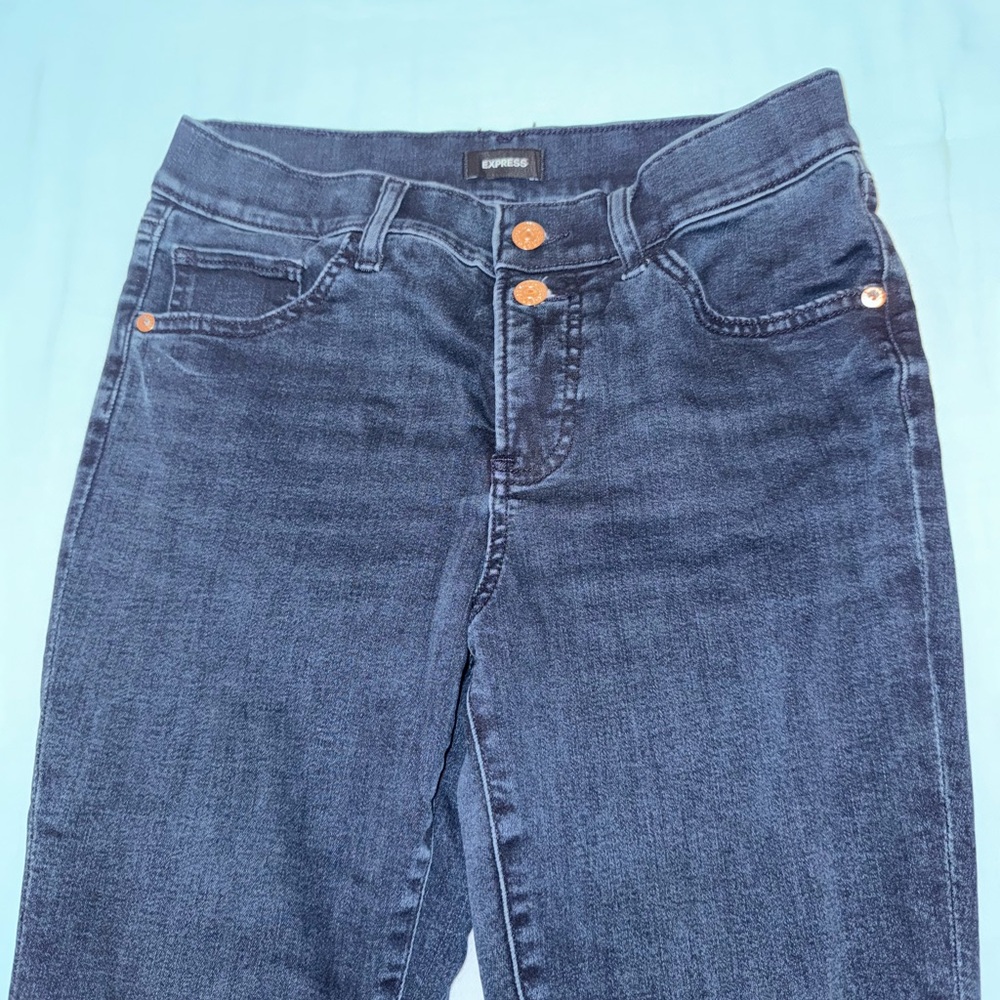 Express Women's Dark Blue Jeans, size 6R - Picture 3 of 6
